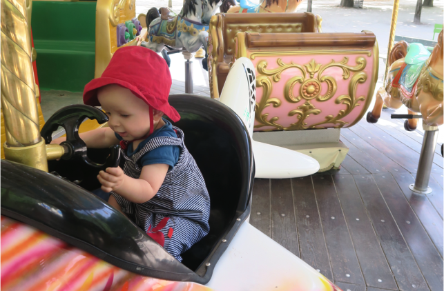 Baby on Carousel, Tuileries - Paris - Entertaining babies (without technology)